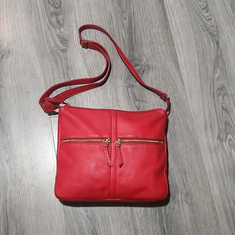 Fossil Pebbled Leather Red Crossbody Bag